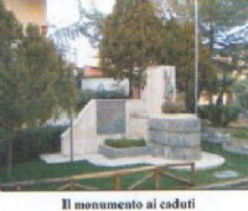 Il monumento ai caduti